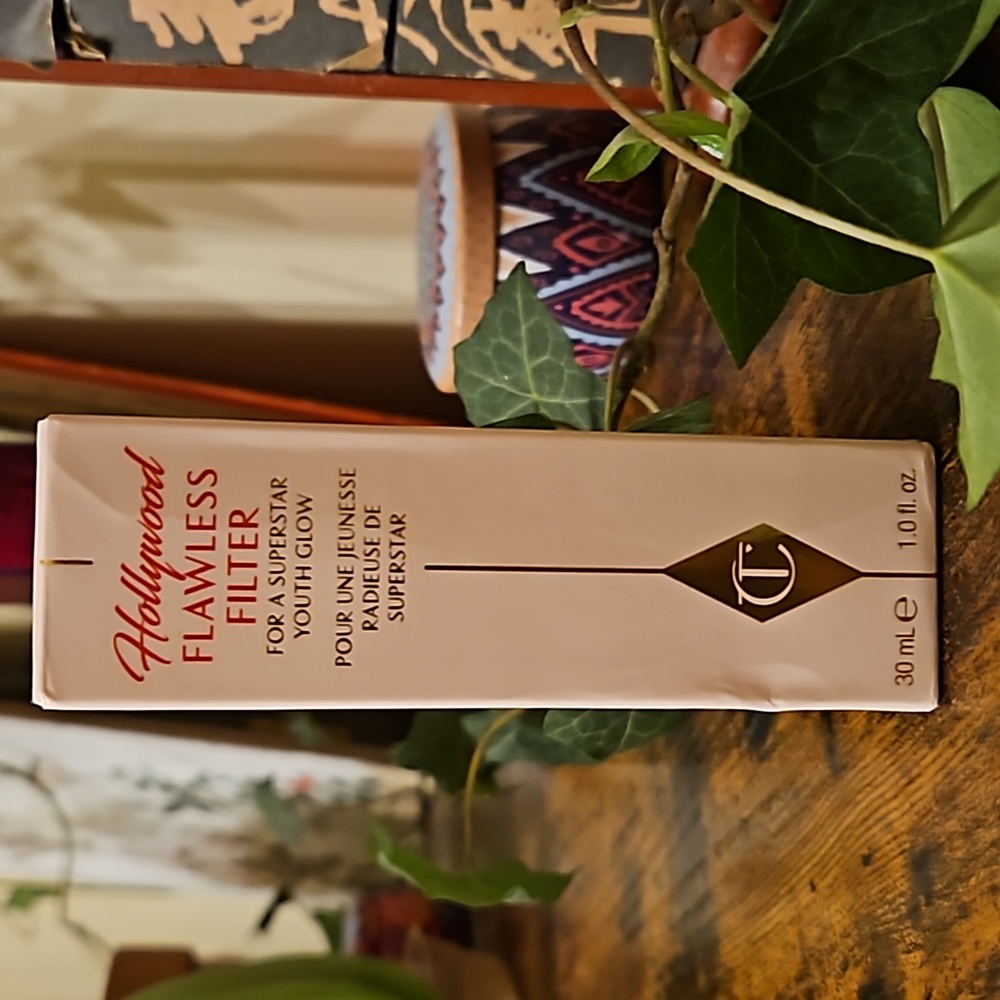 *CHARLOTTE TILBURY* Hollywood Flawless Filter 2 Light